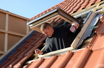 Pose de fenêtres de toit Velux à Seigny